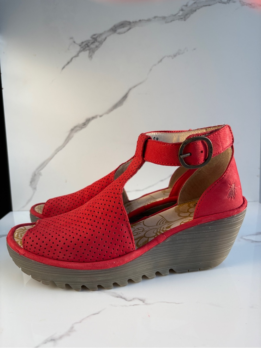 Fly London sz 8.5 Lemo Ankle Strap Platform Wedge Sandal Red Leather Shoes